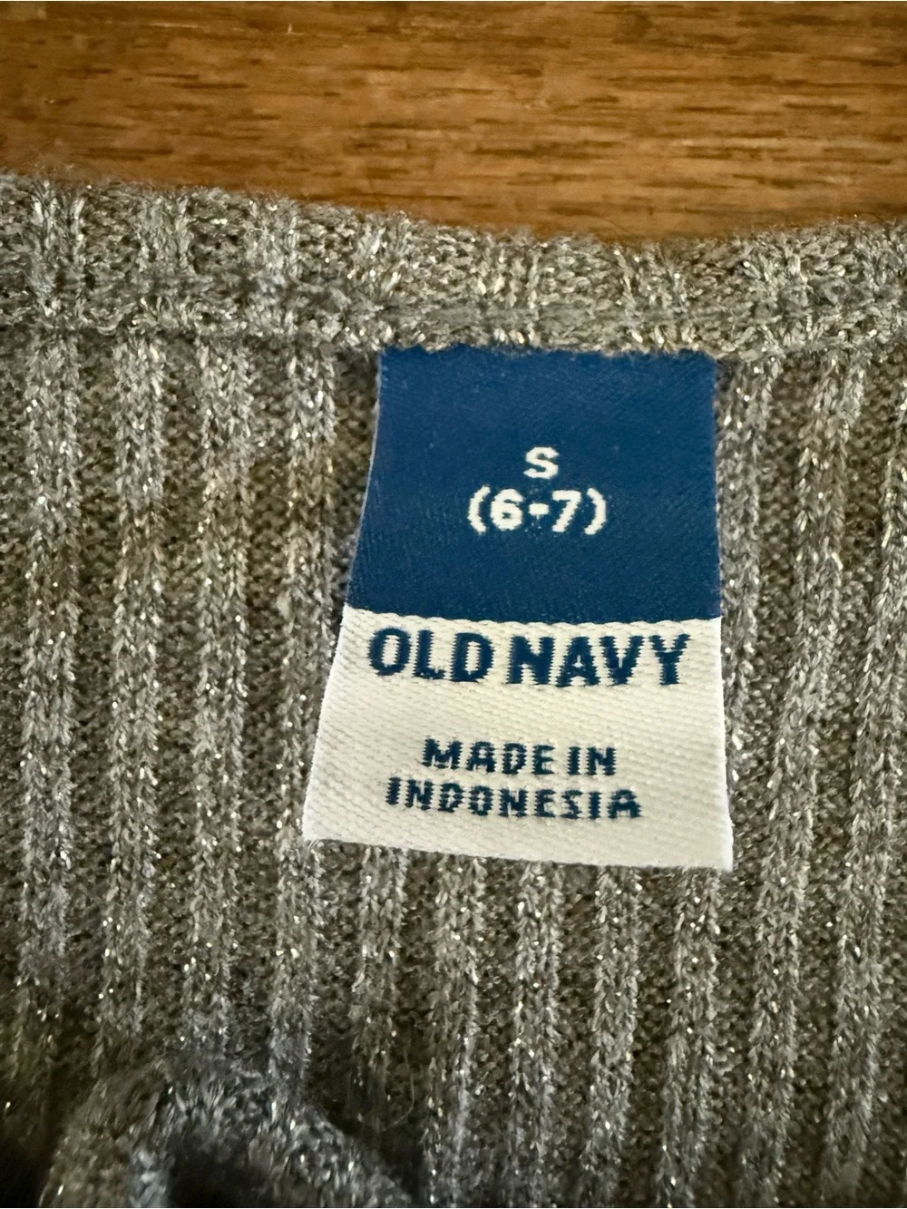 Old Navy Gray Ribbed Crewneck Sweater Shimmer with Front Tie Bows NWT Sz 6-7
